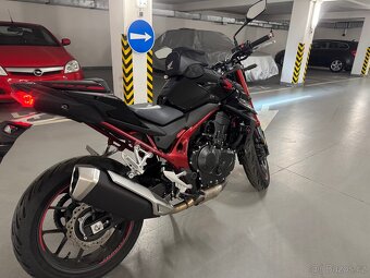 Honda CB750 Hornet 2023 nadstandard výbava - 5