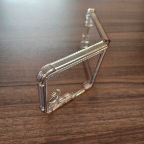 Transparentní ohebný obal na Samsung Galaxy Z Flip 5 - 5