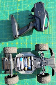Rezervace. Terénní auto na dálk.ovl. Sand Rider 1:24 oranž - 5
