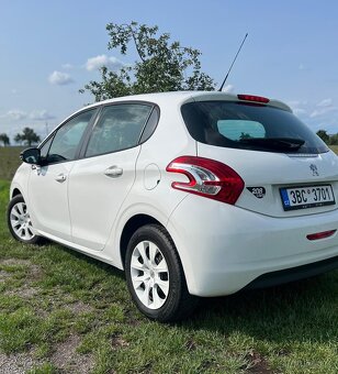 Peugeot 208 - 5