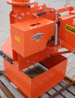 Štěpkovač za traktor WC-8 , pomocník na dřevo - 5