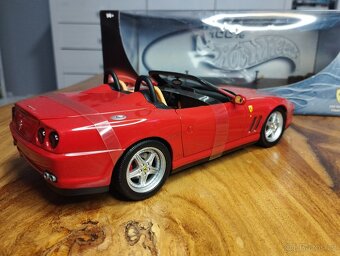 Ferrari 550 Barchetta 1/18 Hot Wheels - 5