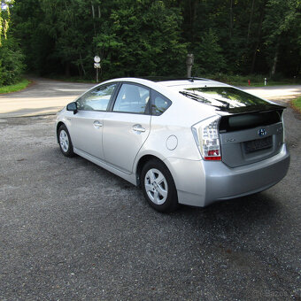 Toyota Prius 1,8i 73kw HYBRID, PLNÝ SERVIS TOYOTA, 121tkm - 5