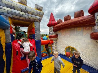 Skákací hrad Zámek (profi) - 5