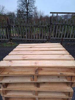 Dřevěné palety na nábytek. - 5