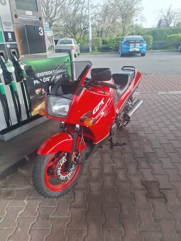Kawasaki GPX 600 R - 5