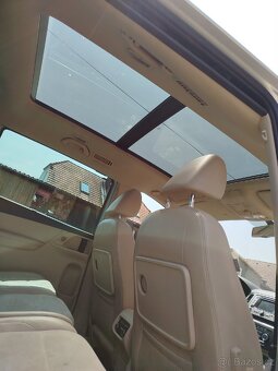 VW Sharan 2.0 TDI (manual) 2011 panorama - 5