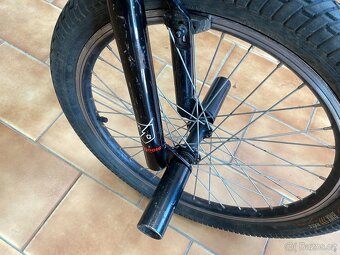 BMX kolo Mongoose Legion kola 20" rám 20" - 5