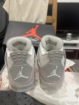 JORDAN 4 RETRO "FROZEN MOMENTS - 5