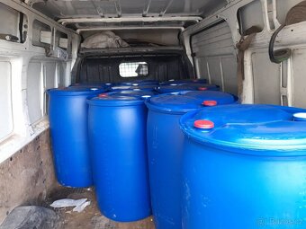 PRODÁM PLASTOVÉ SUDY NA 220L, DVA VSTUPY - 5