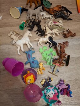 Hračky 50 Kusů, Barbie, štěkající pes, svítící lampa - 5