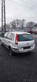 Ford Fusion 1.4 - 5