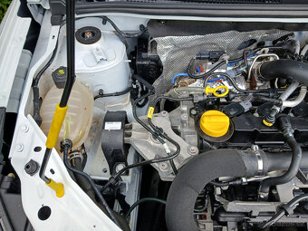 Dacia Sandero 1.0Tce jen 30.000 Km nová STK - 5