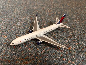 Prodám modely letadel Gemini jets 1:400 - 5