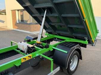 IVECO DAILY 35C14 3.0L SKLÁPĚČ TŘÍSTRANNÝ KIPPER do 3,5t - 5