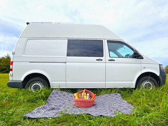 obytný VW Transporter 2,0Tdi 4x4 pro 5 osob k zapůjčení - 5