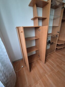 Bytová stěna a konferenšní stolek, olše - 5