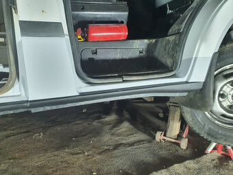 Autoklempířské a jiné servisní práce - Čištění interiéru - 5