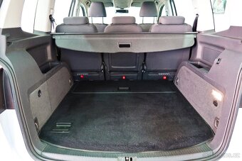 VW Touran 1.6 TDI KLIMA, SERVISKA, 2.MAJ.,TAŽNÉ, ZÁRUKA - 5
