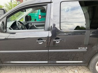 Volkswagen Caddy 1.6 MPi 75KW STYLE 7-MÍST TAŽNÉ VYHŘ .SEDAD - 5