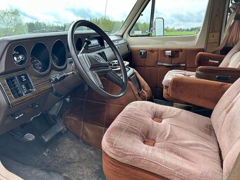 Dodge RAM 350 5.9L V8 1984, vynikající původní stav - 5