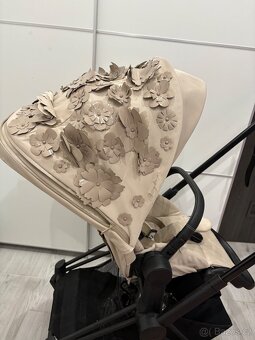Cybex priam simple flowers 4.0 black - 5