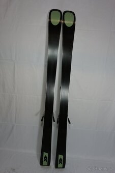 Carvingové lyže Kästle MX 83 - 5