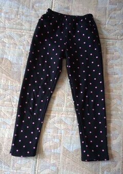 Dívčí zateplené legíny s puntíky vel.116/122 zn.WD - 5