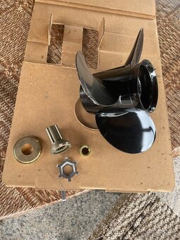 Propeller-lodní šroub Mercury Black Max Nový - 5