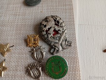 Různé odznaky - 5