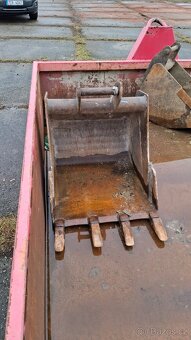 Prodám pásový bagr Takeuchi TB138FR - 5