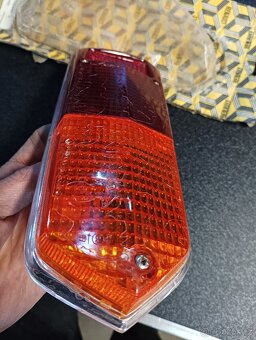 Renault R16- nový kryt zadního světla - 5