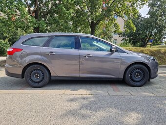 Prodám Ford Focus Combi 1.6Ti-VCT (2012) – na opravu nebo ND - 5