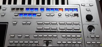 Yamaha Tyros 5 - 5