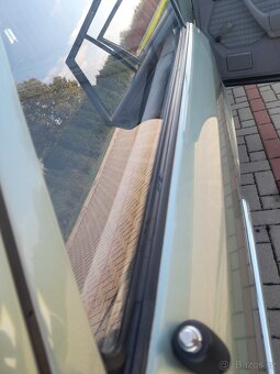 Mercedes Benz S124 200TE - 5