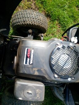 Zahradni trakturek HONDA - 5