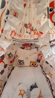 Dětská proutěná postýlka (koš) na kolečkách - 5