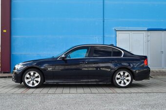 BMW E90 Rad 3 325i A/T - 5