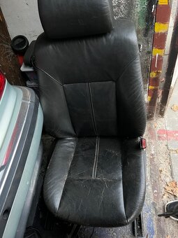dily bmw e39 kliky/vicko nadrze, tesneni svetel, popelnik … - 5