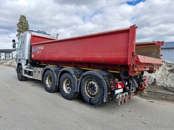 Scania R730 V8 8x4 nosič kontejneru - 5