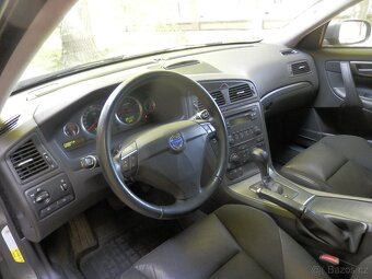 Volvo V70 2.4D5 Automat, Polokůže, Xenon - 5