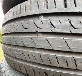 215/65 R16 98H letní pneu Barum Bravuris 5HM (4921) - 5