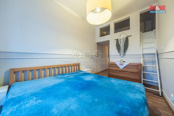 Prodej bytu 2+1, 73 m², Praha, ul. Karlínské náměstí - 5