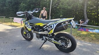 Husqvarna 701 Supermoto r.v.2021 - 5