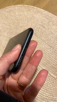iPhone XR 64GB černý, top stav - 5