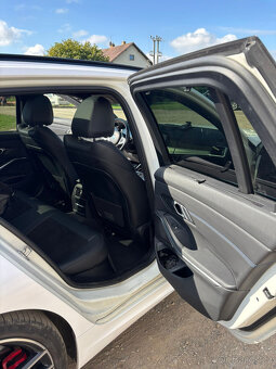 BMW 330E XDRIVE KOMBI - 5
