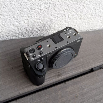 Sony Alpha FX3 Cinema Line + XLR rukojeť (super stav) - 5