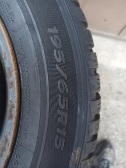 Zimní pneu 195/65 R15 s disky na Škoda Octavia - 5