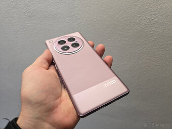 Prodám Infinix Zero 40 5G (12 + 512 GB) ve fialové - 5