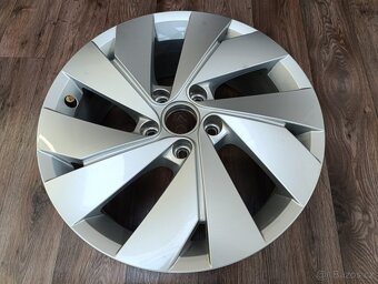 5x112 Volkswagen 6,5Jx17 ET46 BELMONT číslo 5H0601025B alu - 5